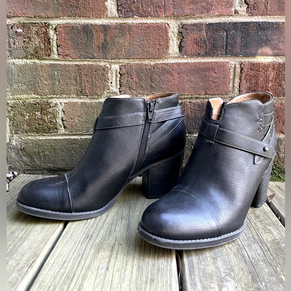 Natural Soul Black Leather Booties - Women’s 9